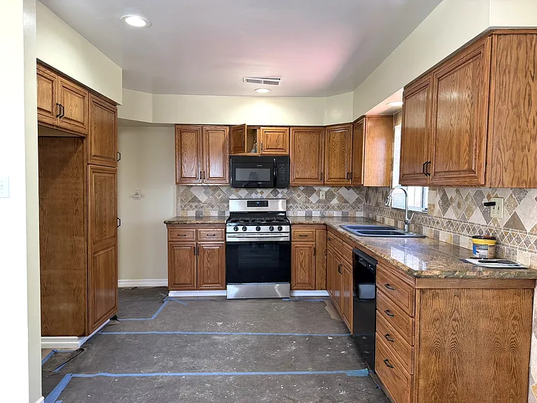 3120 S Leland St — Photo 13