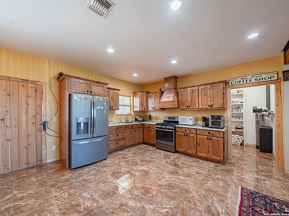 5th image of 213 COUNTY ROAD 5635