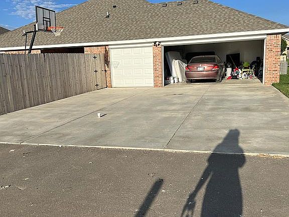 5th image of 8103 City View Dr
