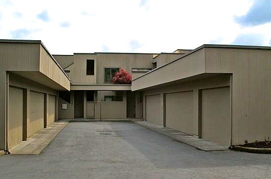 2 Car Garage