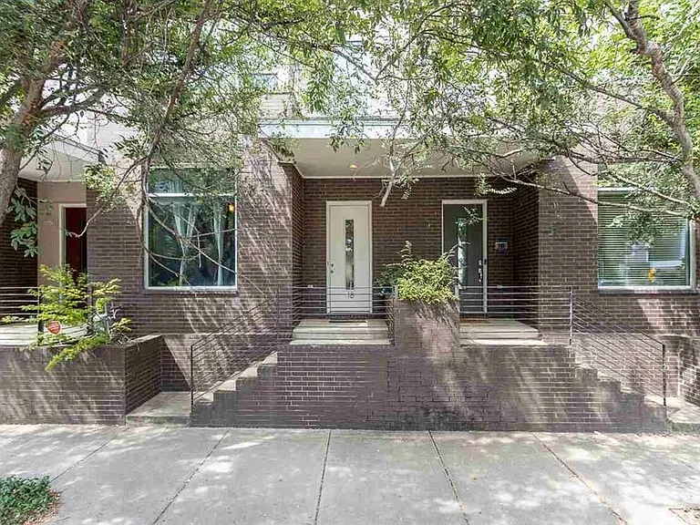 18 W Georgia Ave — Photo 1