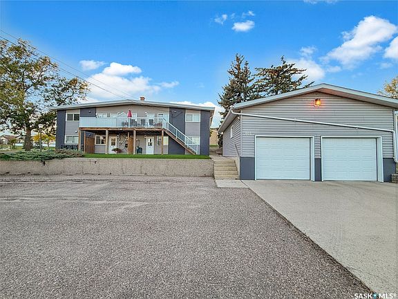 3rd image of 601 6th Avenue NE