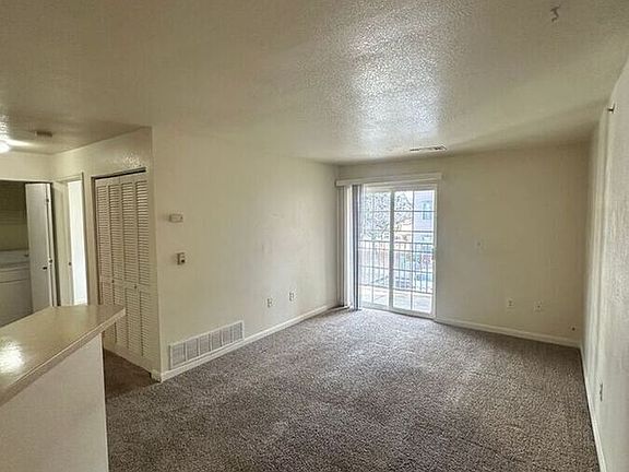 5th image of 1221 Wren Ct #4-203