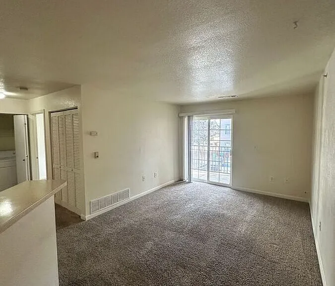1221 Wren Ct #4-203 — Photo 5
