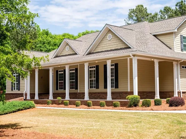 35 Nicklaus Cir, Social Circle, GA 30025
