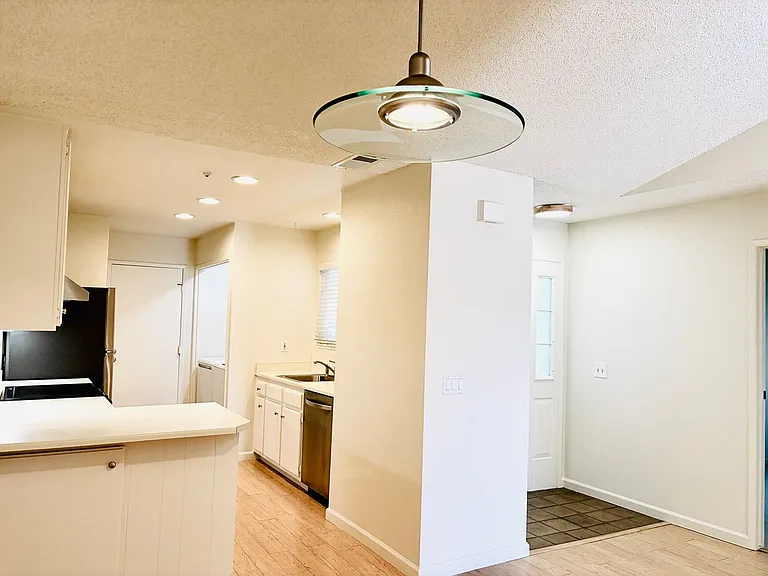 1211 Capri Way #3 — Photo 60
