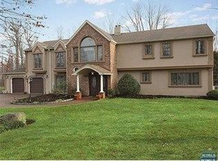 202 Orangeburgh Rd, Old Tappan, NJ 07675