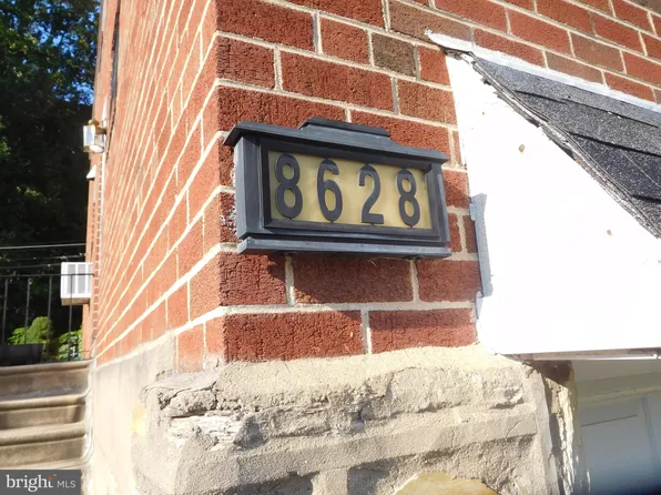 8628 Alicia St, Philadelphia, PA 19115