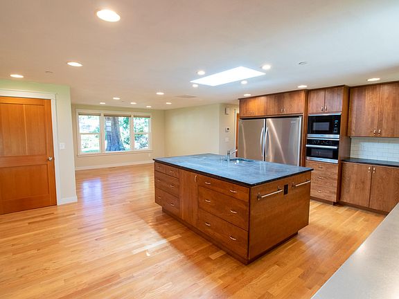 5th image of 6331 135th Ave NE