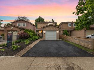 37 Vodden St W, Brampton, ON L6X2W6