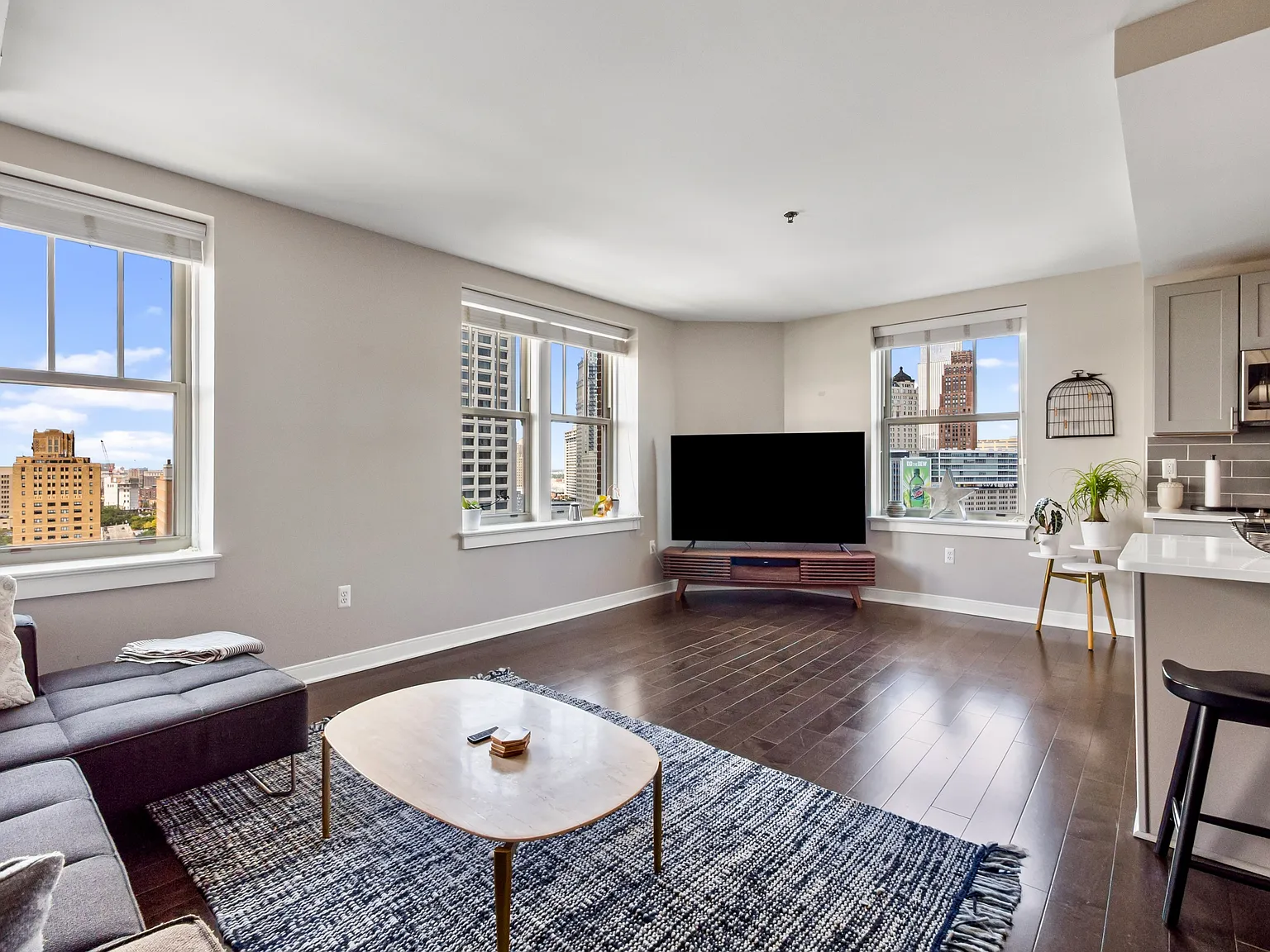 2 bed, 1400 sqft, $3,500 — Photo 4