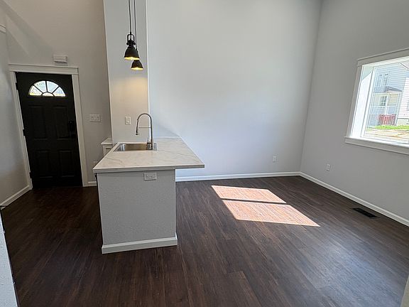 2nd image of 4225 7th Ave #2
