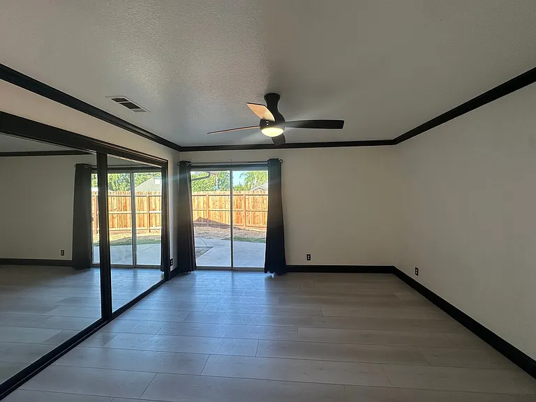 365 Diane Ct — Photo 11
