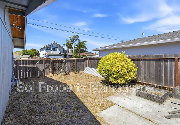 426 Swift St — Photo 25