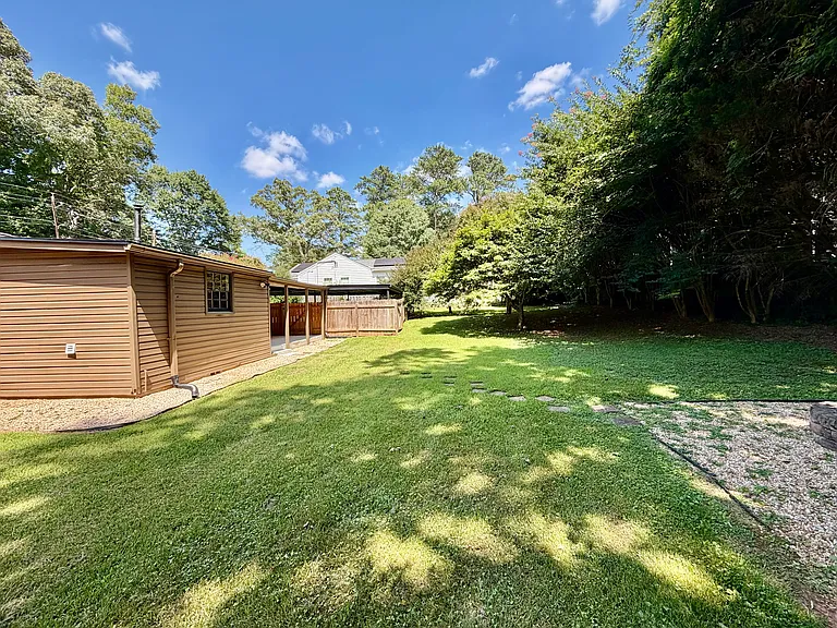 1627 Wainwright Dr SE — Photo 22