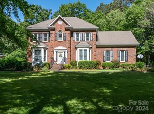 4542 Homestead Pl, Matthews, NC 28104