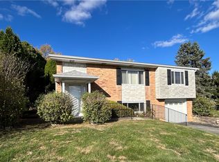 563 Meadowvale Dr, Cheswick, PA 15024