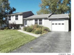 5951 Farrington Rd, Cicero, NY 13039