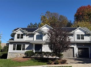 119 Lakeview Ave, Leonia, NJ 07605