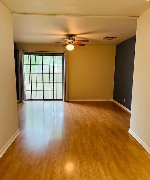 2705 Sherwood Ln — Photo 6