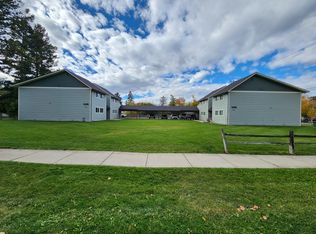 2 Bedroom 1 bath Apartment w/ carport, Kalispell, MT 59901