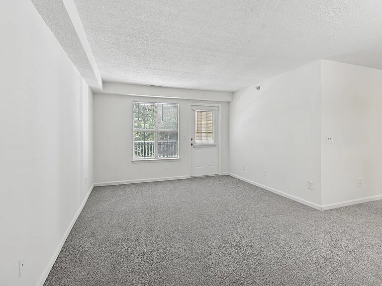 Stonegate Apartments — Photo 18