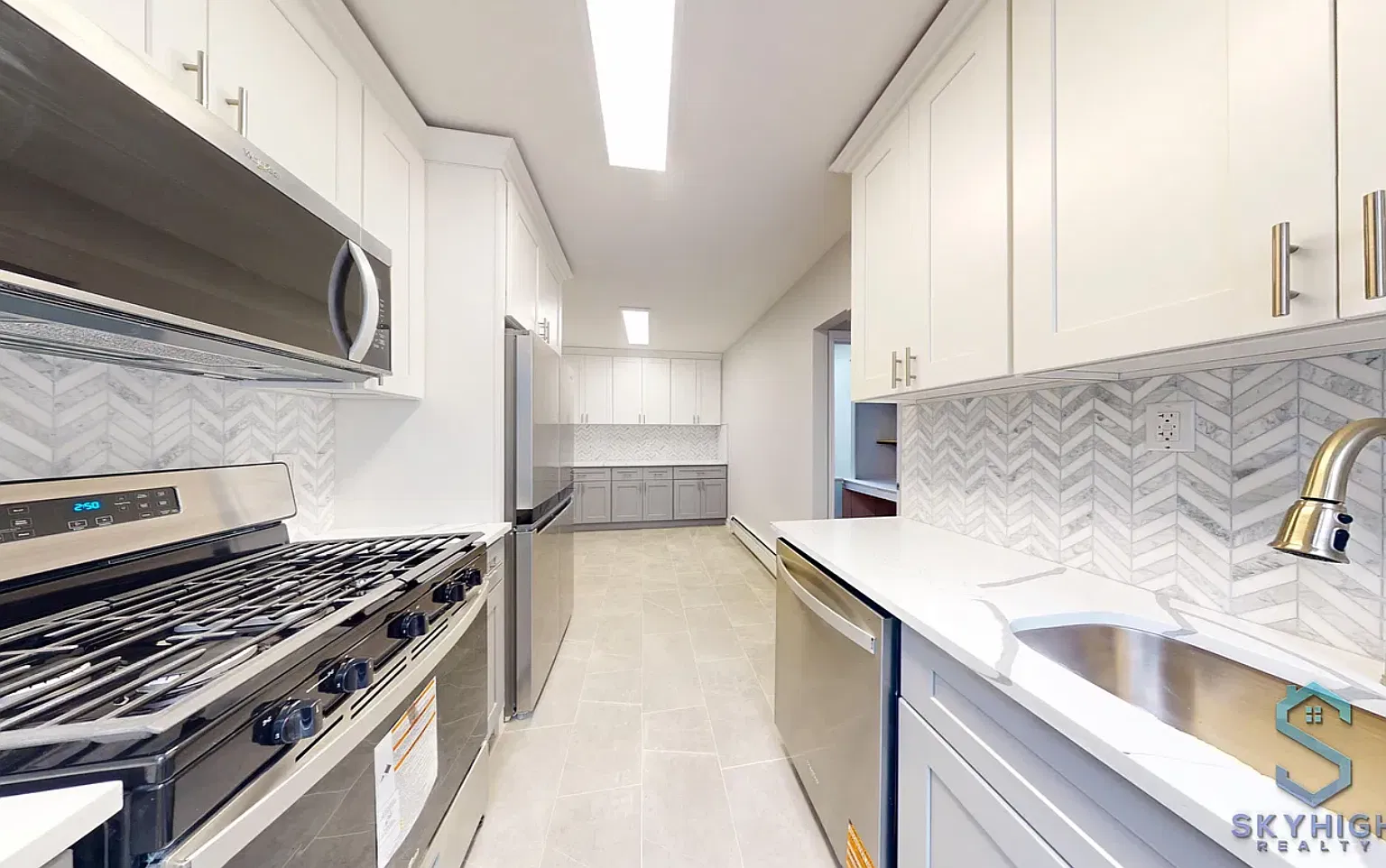 715 Commonwealth Avenue — Photo 3