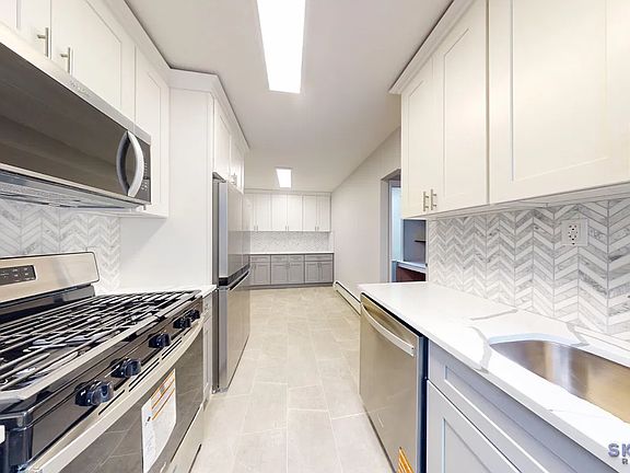 3rd image of 715 Commonwealth Ave #5