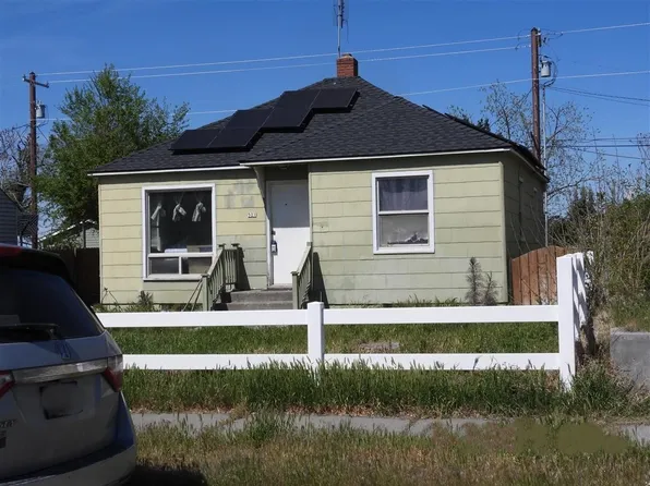 521 E Ridgeway Ave, Hermiston, OR 97838