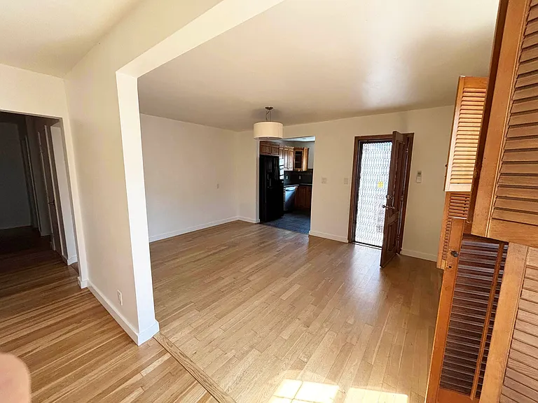 5931 Comey Ave — Photo 8