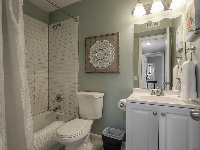 4115 & 4117 Warwick Blvd — Photo 22