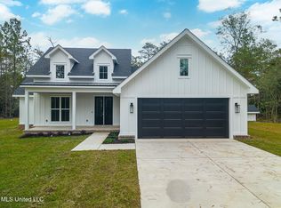 17 Stone Forest Trl, McHenry, MS 39561