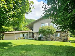 198 Orange St, Tazewell, VA 24651