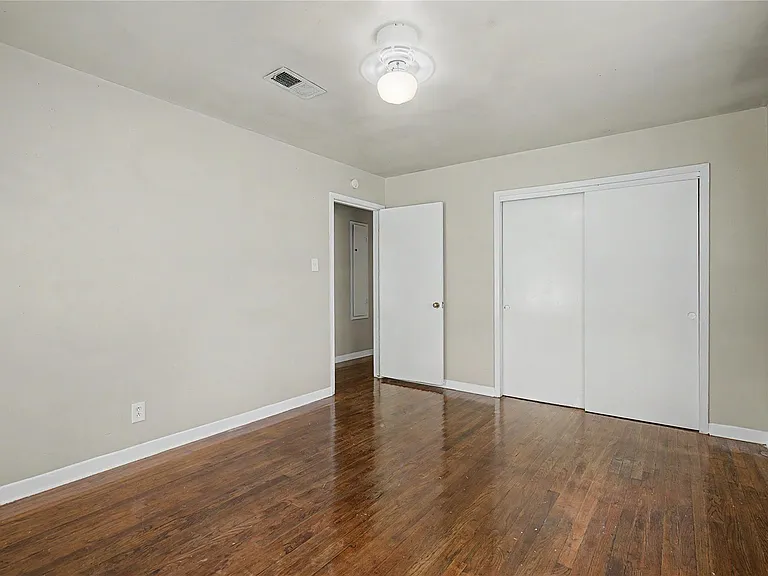 802 Cline St — Photo 10