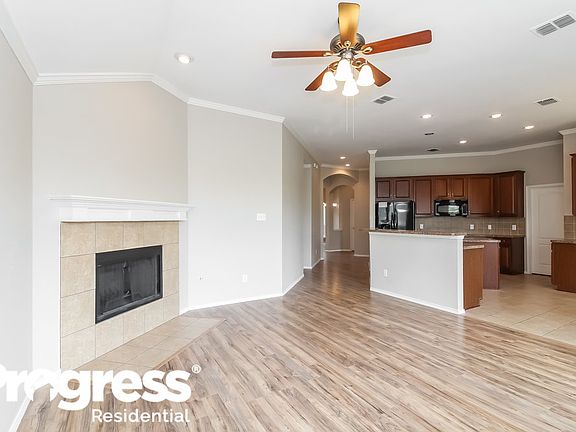 2nd image of 514 Azalea Dr