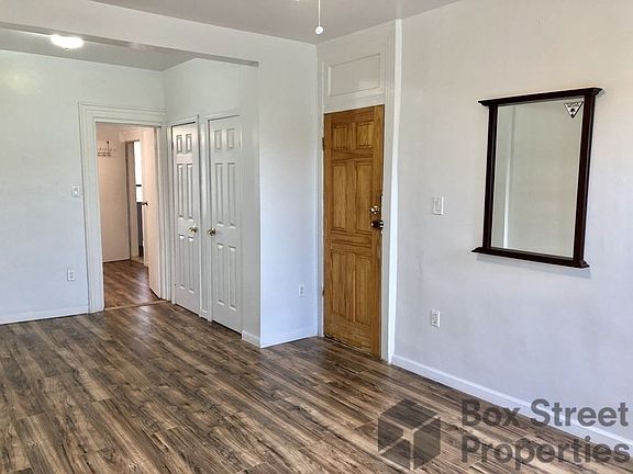 4th image of 576A Morgan Ave APT 4