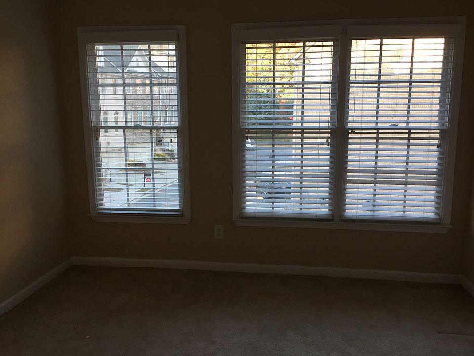 smaller bedroom
