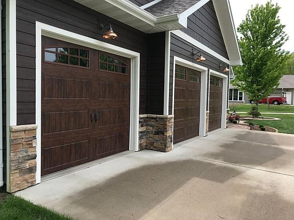 3rd image of 13851 Elk Run Dr