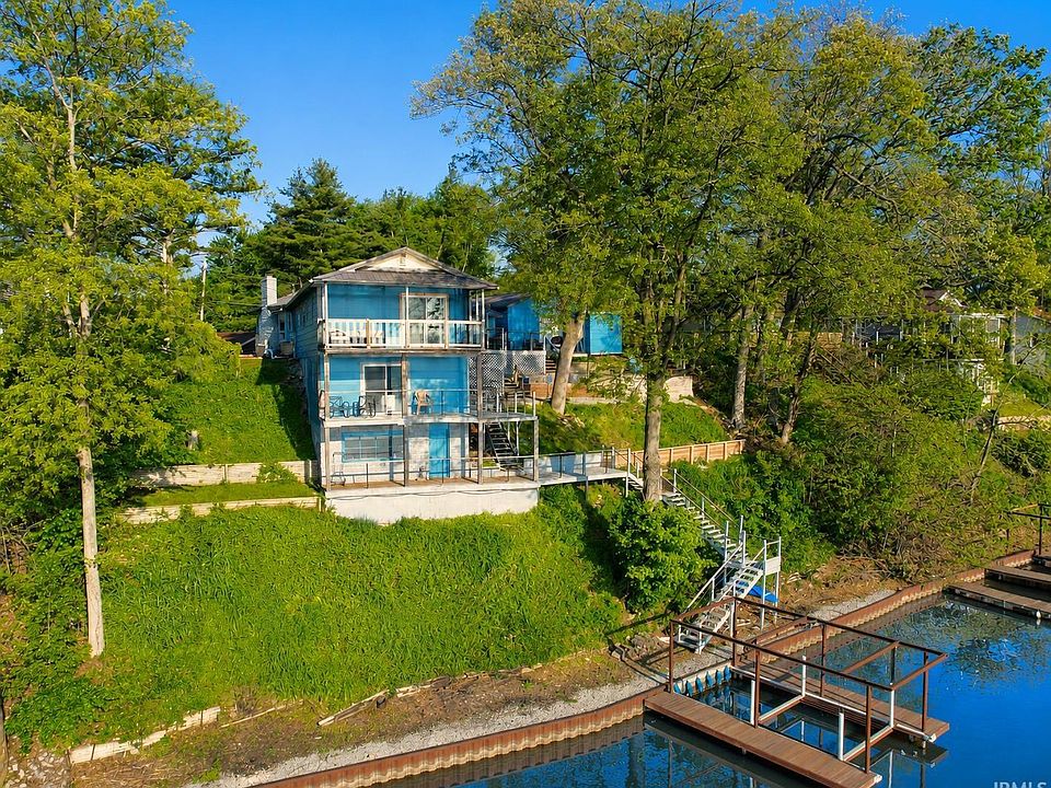 1st image of 2951 N Lakeshore Dr