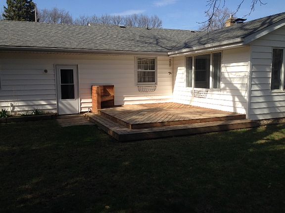 5th image of 408 Larkspur Ave
