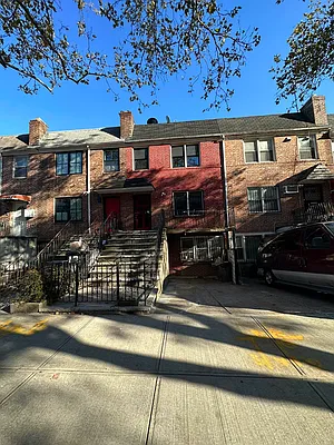Rented by R New York | media 2