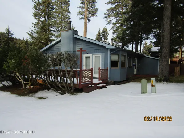 516 Bonaparte Cir, Kodiak, AK 99615