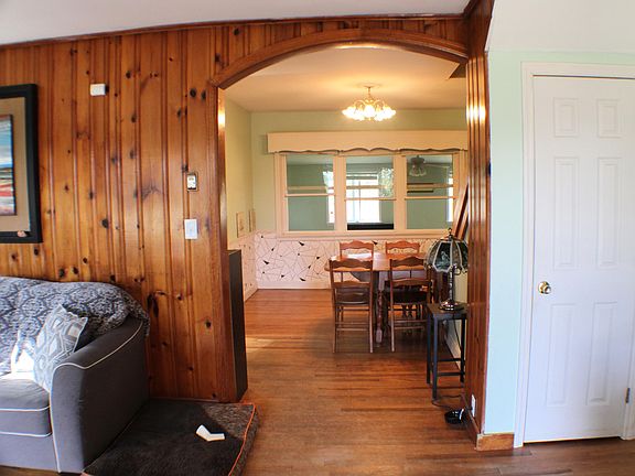 5th image of 1273 Lakeview Dr