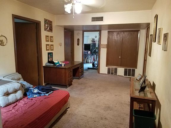 4th image of 2524 Valencia Dr NE