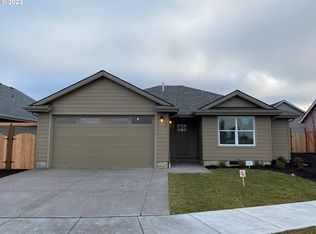 1841 SE Blueberry St #28, Dallas, OR 97338