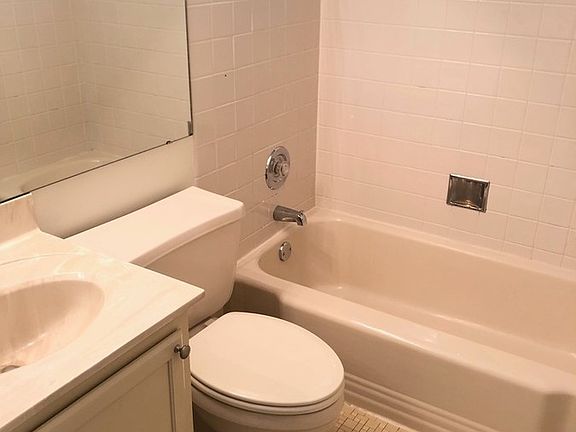 4th image of 2036 Lafayette Ave APT C