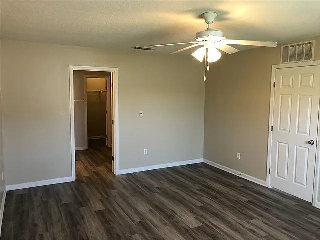 3201 Ginny Lake Dr — Photo 11