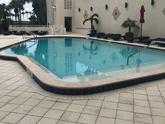 2nd image of 4451 Gulf Shore Blvd N APT 1006