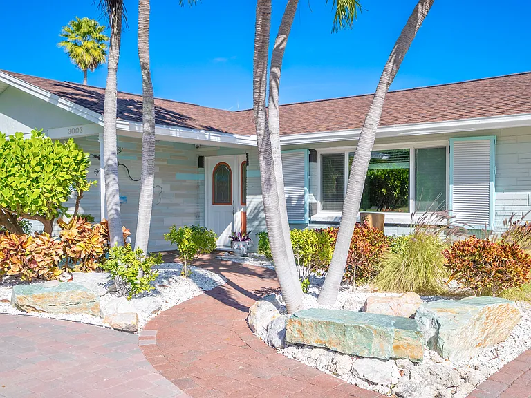 3003 W Vina Del Mar Blvd — Photo 9
