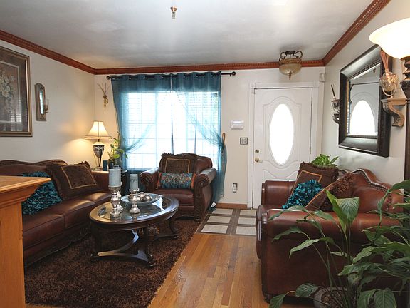 4th image of 14 Mersereau Ave